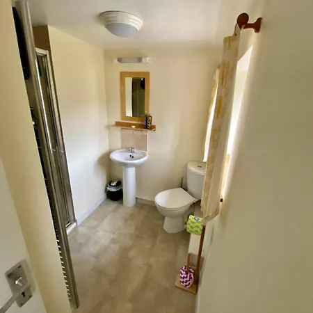 Bed & Breakfast Lynwood House 4*