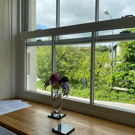 Bed & Breakfast Lynwood House 4*